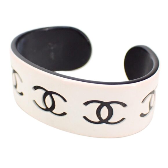 Chanel CC Logo Bangle White / Black 2733
